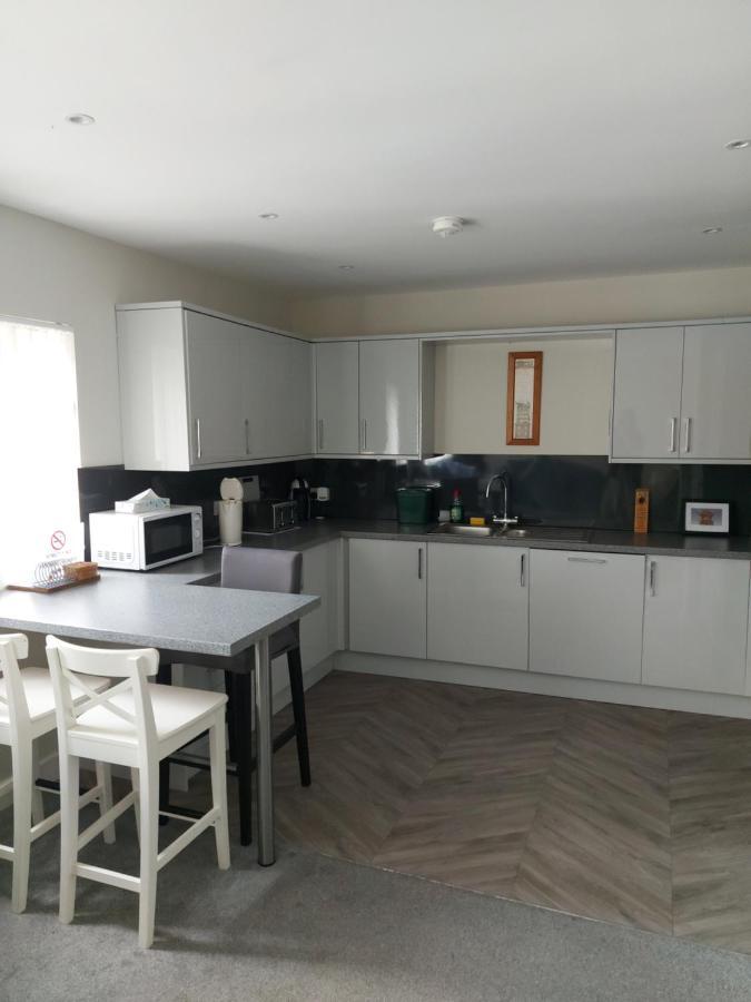 Plaza Suite 61 B Бангор Екстериор снимка